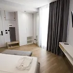 Mirage Szálloda
