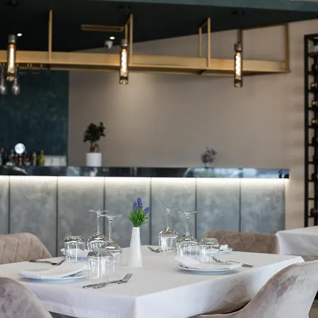 Hotel Mirage Golem (Tirana)