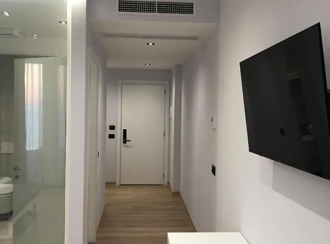 Mirage Golem (Tirana)